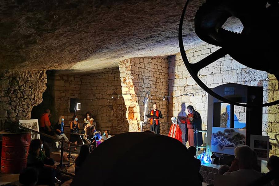 La Divina Commedia in Frantoio Rosso Ipogeo