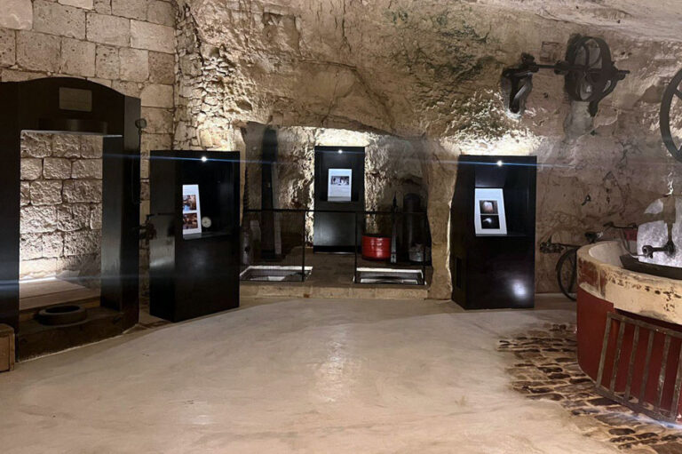 Visita libera Frantoio Rosso Ipogeo