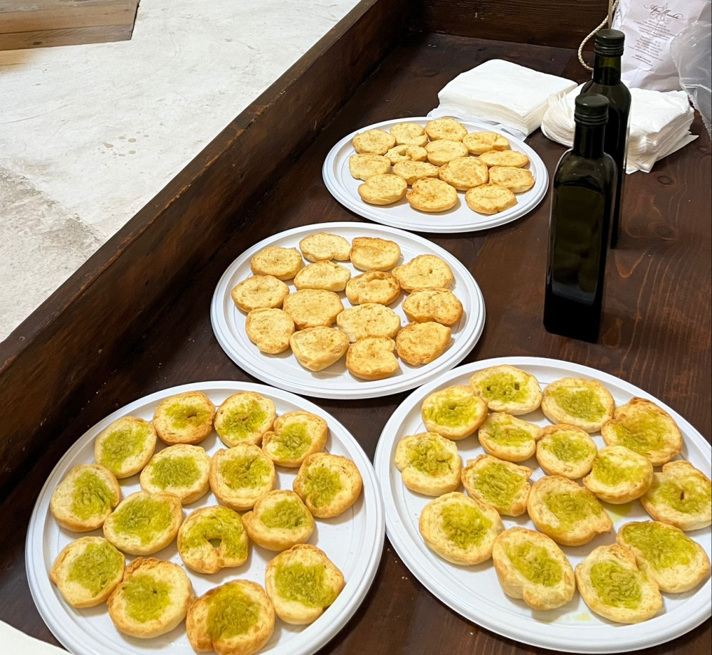 Degustazione completa nel frantoio rosso ipogeo a Martina Franca