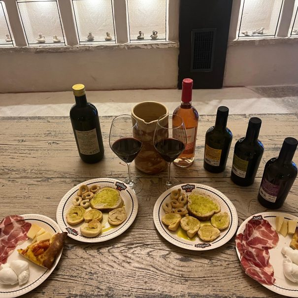 Foto illustrativa della degustazione vini